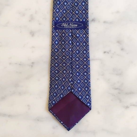 NWOT. Old Navy 100% Silk Tie with Multicolor Design Patterns. - Picture 4 of 5